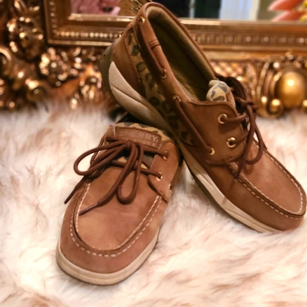 Shoes - Picture 1 of 3
